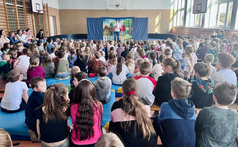 Przedstawienie teatralne dla SP w Nowych Zdunach